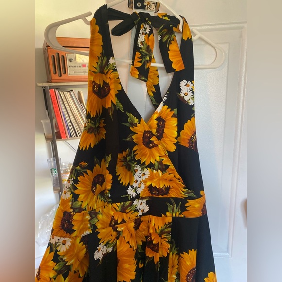 Unique Vintage Dresses & Skirts - Unique Vintage halter swing dress